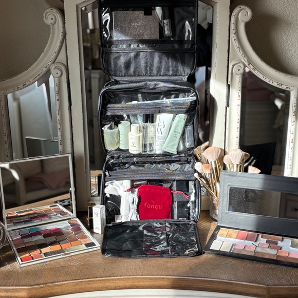 Seint Travel Toiletry Bag - Picture 6 of 6